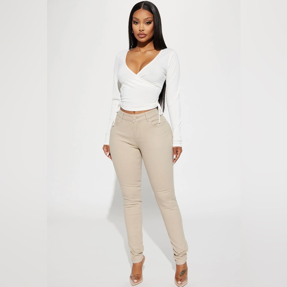 Fashion Nova Skinny Pants in Beige